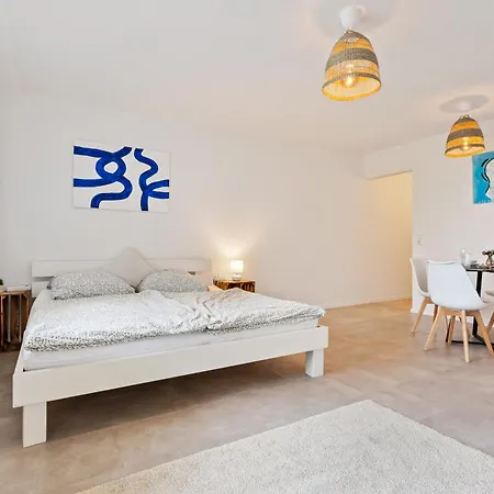Idyl Kostenloser Privat-Parkplatz Wifi Smarttv Balkon Ludwigsburg Exterior photo